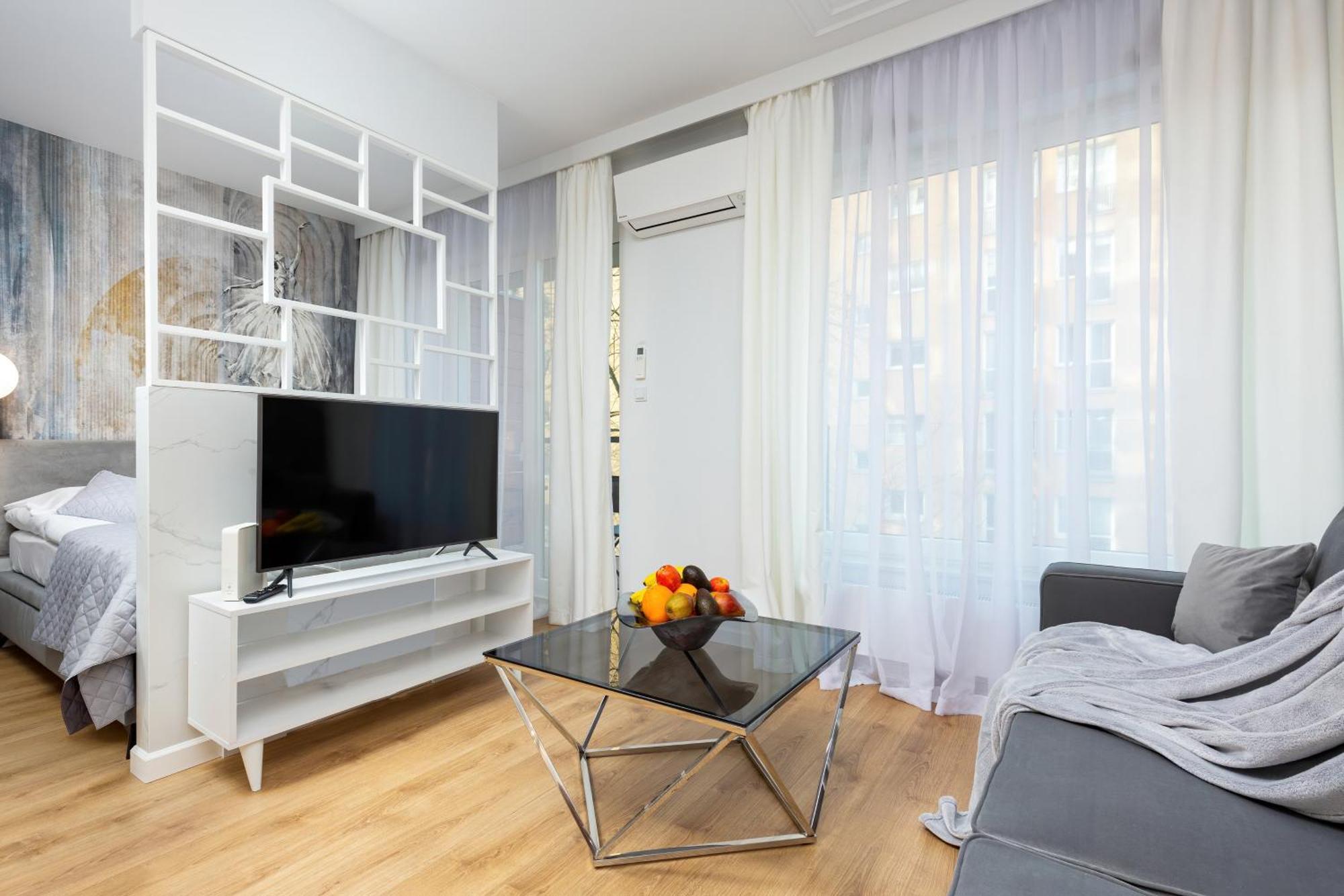 Butas One Bedroom In Center By Renters Prestige